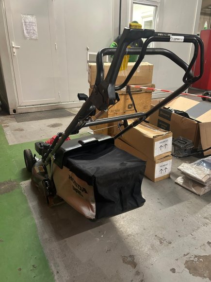 Honda HRH 536 QX Lawnmower 