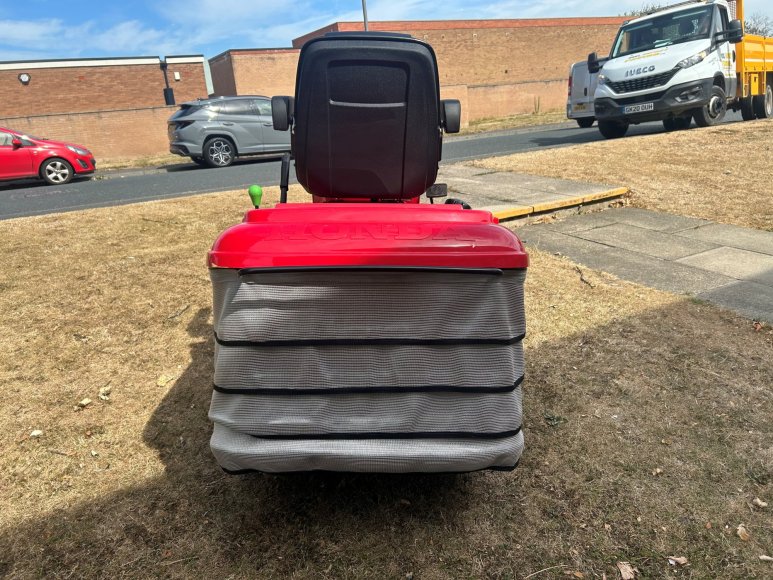 Honda HF2625 Ride On Mower