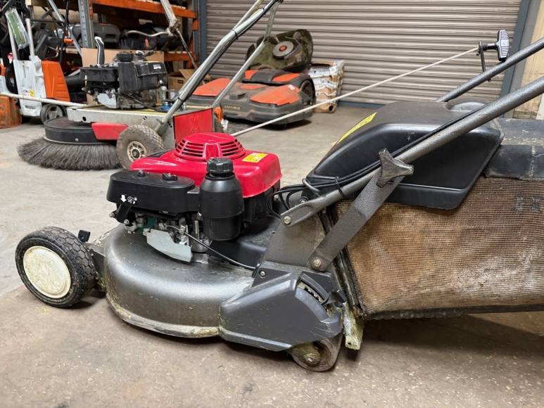 Honda HRD 536 QX Roller Mower