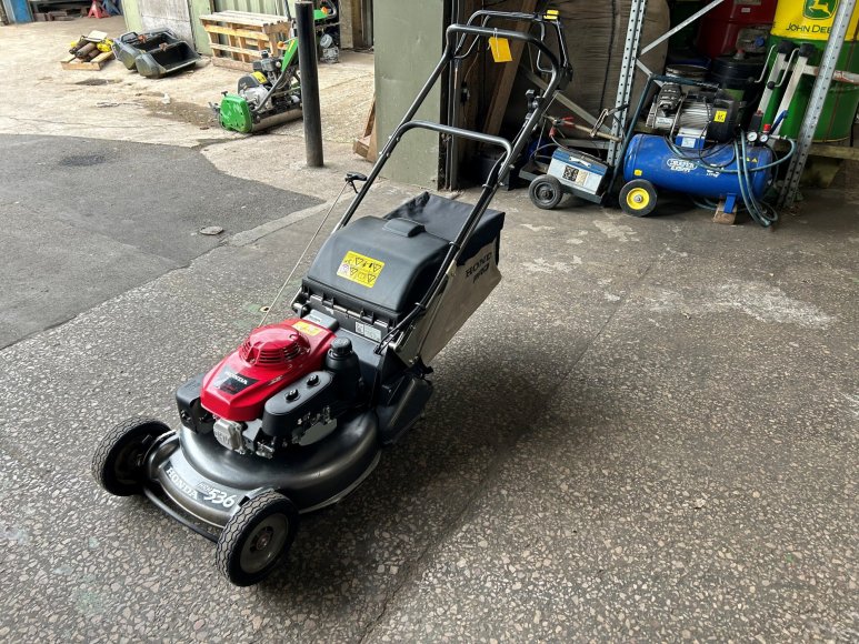 Honda HRH 536-QX Lawnmower 