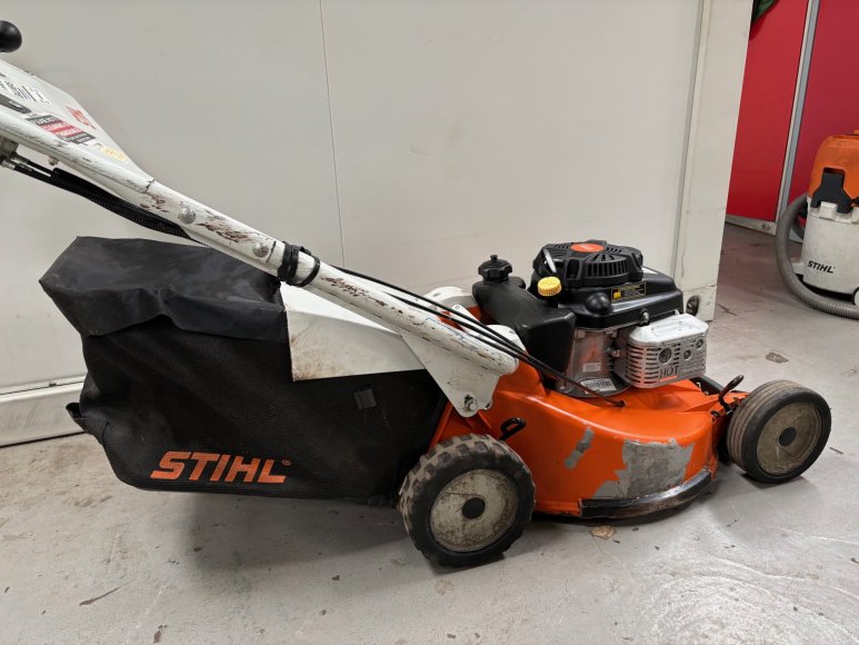 Stihl RM 756 YC Professional Mower