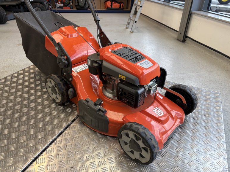 Husqvarna LC 151 S Petrol Mower
