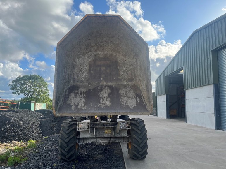 JCB 6 Tonne Swivel Tip Dumper 