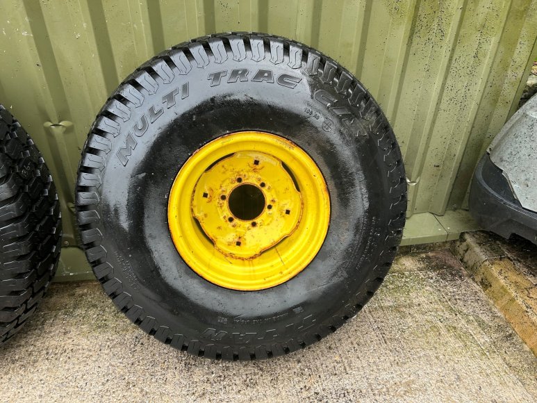John Deere 855 Rear Wheels & Tyres 