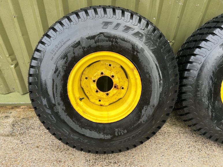 John Deere 855 Rear Wheels & Tyres 