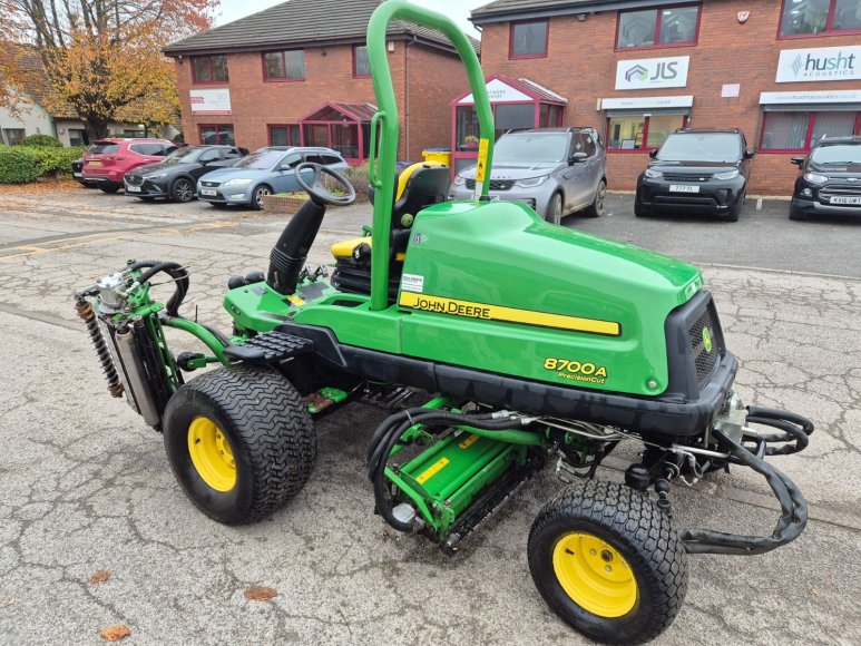 John Deere 8700A Fairway Mower 