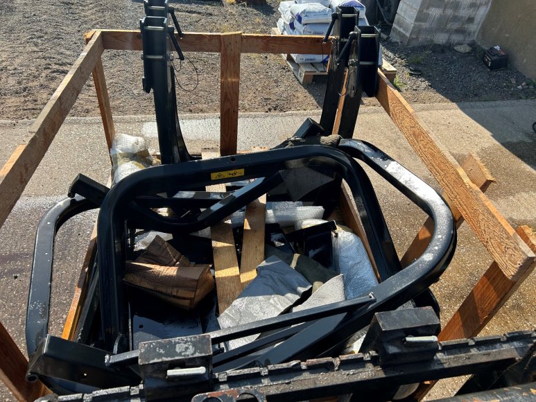 John Deere 900 Roll Bar