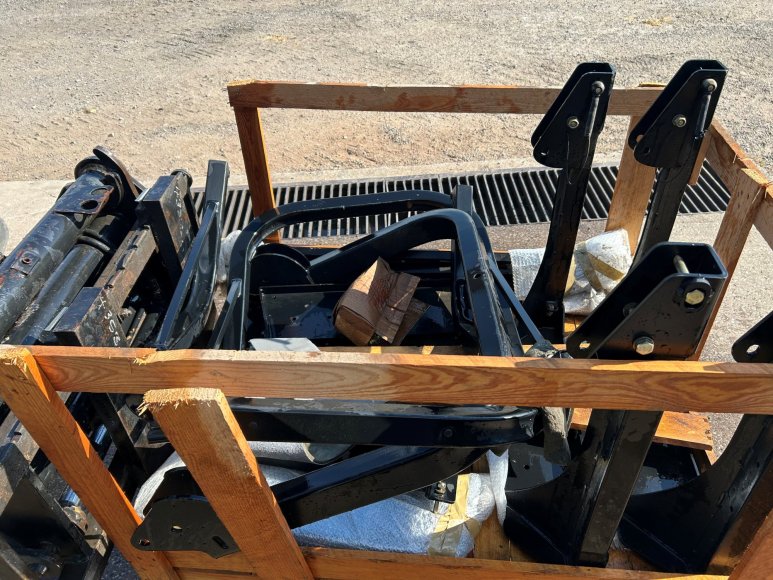 John Deere 900 Roll Bar