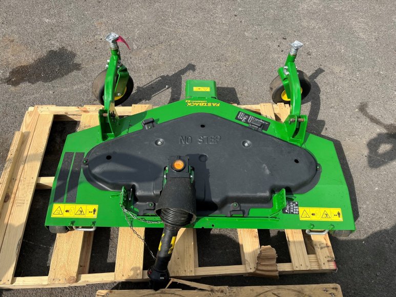John Deere 62" Fastback Rear Discharge Deck 