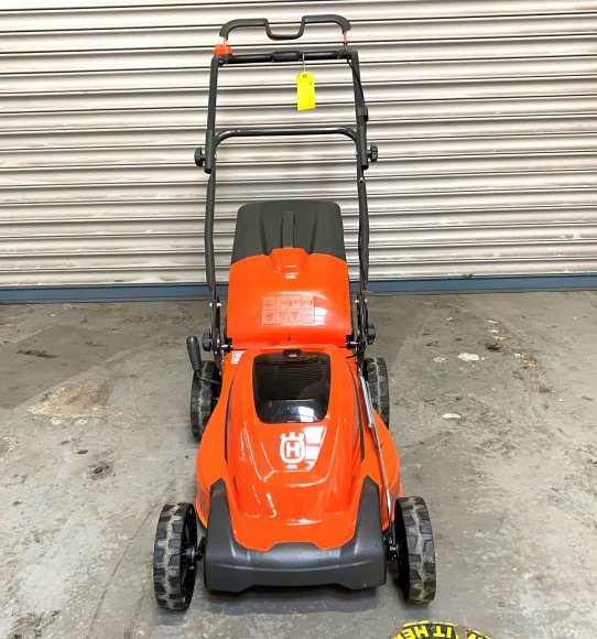 Husqvarna LC 141i battery lawnmower