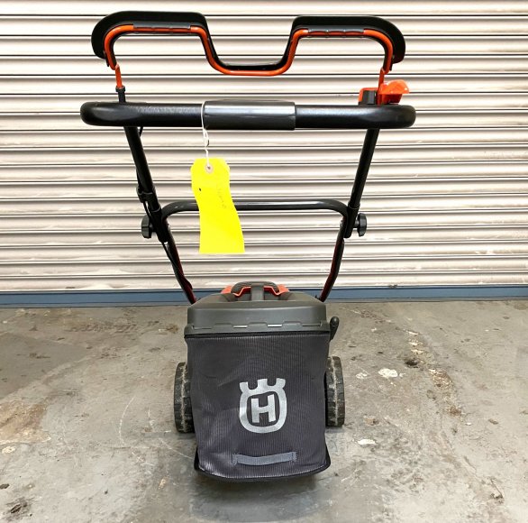 Husqvarna LC 141i battery lawnmower