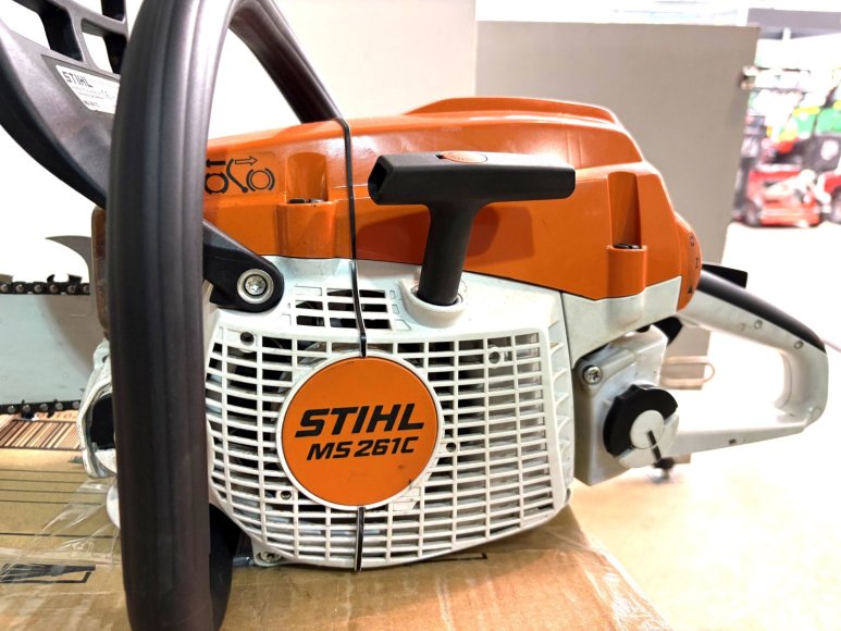 Ex Demo Stihl MS 261 C-M / 18" chainsaw