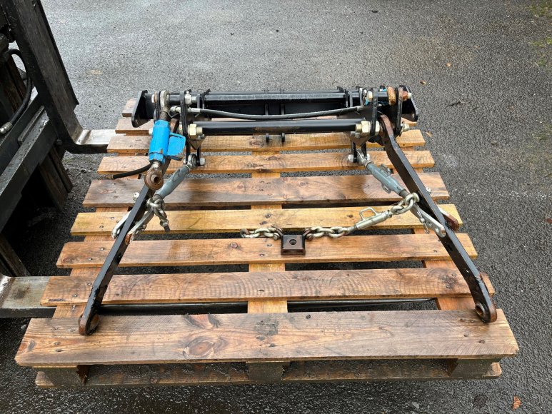 John Deere 2030 Three Point Linkage 