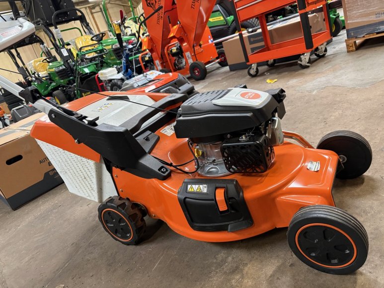 Stihl RM 253 T Petrol Mower