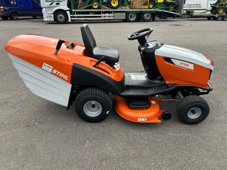 Stihl RT5112-Z Ride On Mower