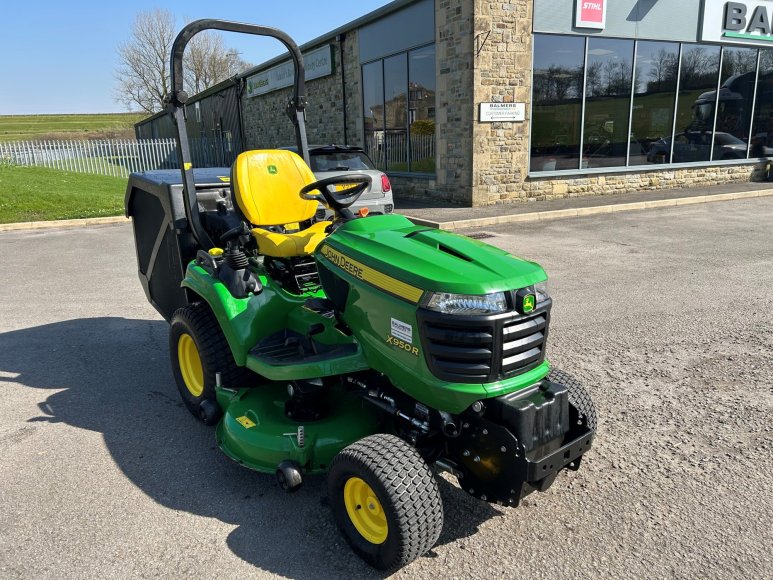 John Deere X950R Lawn Tractor 