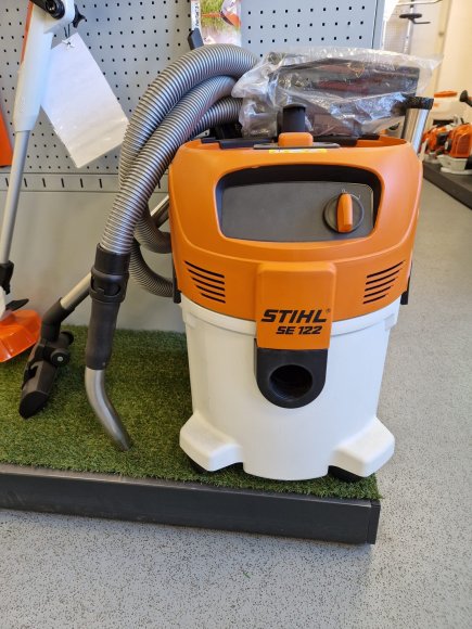 Stihl SE 122 Wet & Dry Vacuum Cleaner