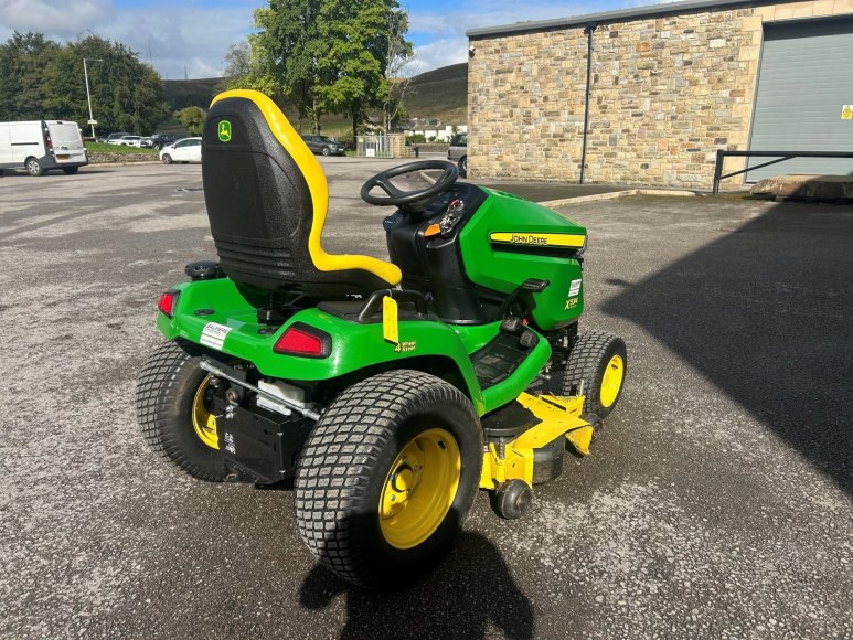 John Deere X534 Ride on Mower